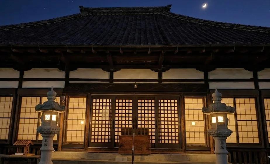 蓮花院 本堂 夜景